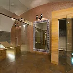 Hotel Zámek - Hotel&resort Ratmerice