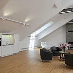 Zámek - Hotel&resort 4* Ratmerice