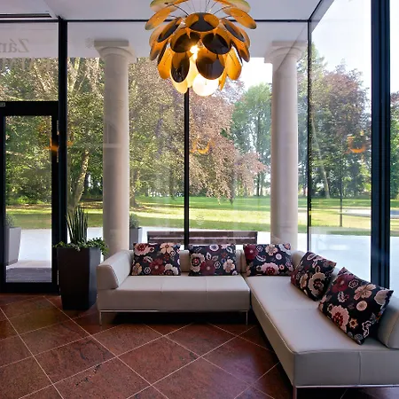 Zámek - Hotel&resort Ratmerice