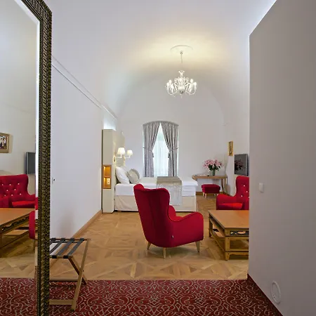 Hotel Zámek - Hotel&resort Ratmerice