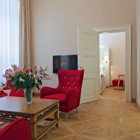 Отель Zamek - & Ratmerice