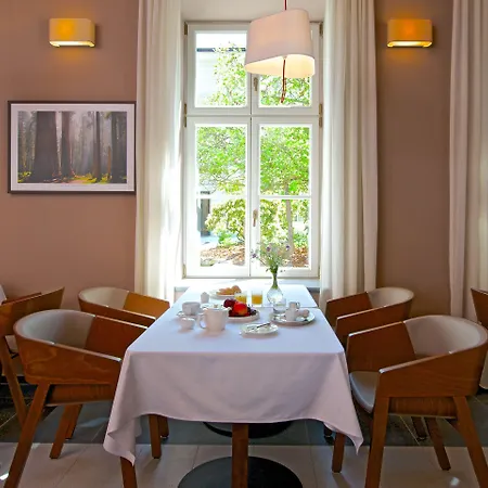 Отель Zamek - & Ratmerice