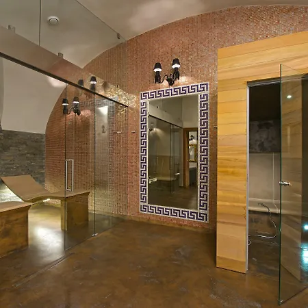 Отель Zamek - & Ratmerice