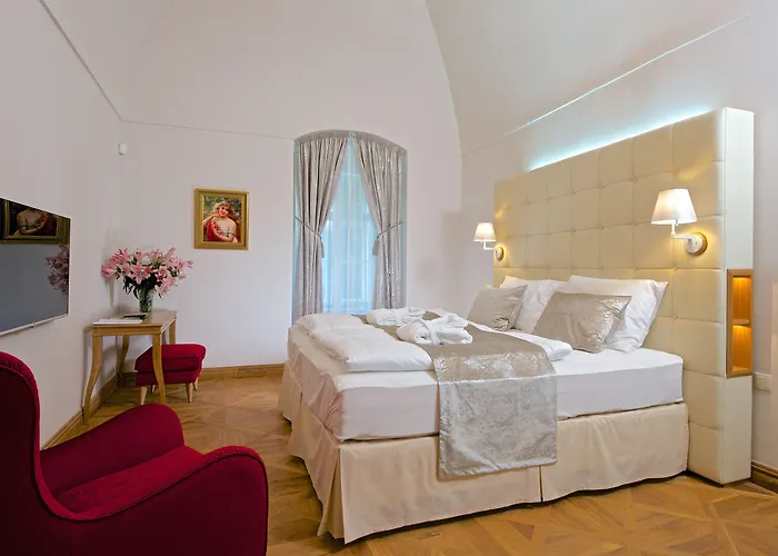 מלון Zamek - & Ratmerice